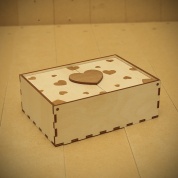 Деревянная коробка «Сердечки»